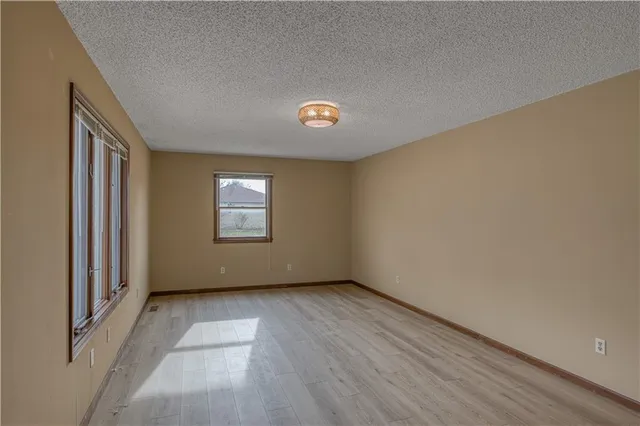 $149,000 | 1124 West 2nd Street, Pittsburg, KS 66762