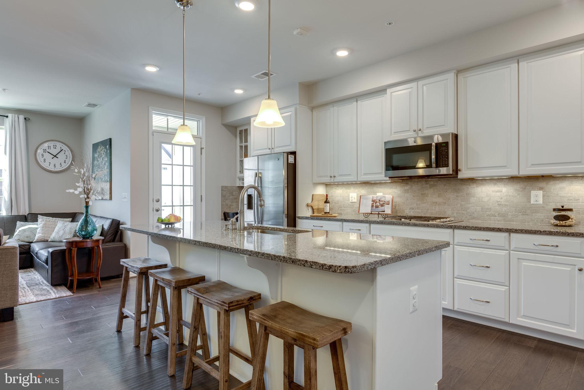 13617 Rockingham Lane Gainesville, VA 20155 - Photo 14 of 57 Now, THIS is a Kitchen!