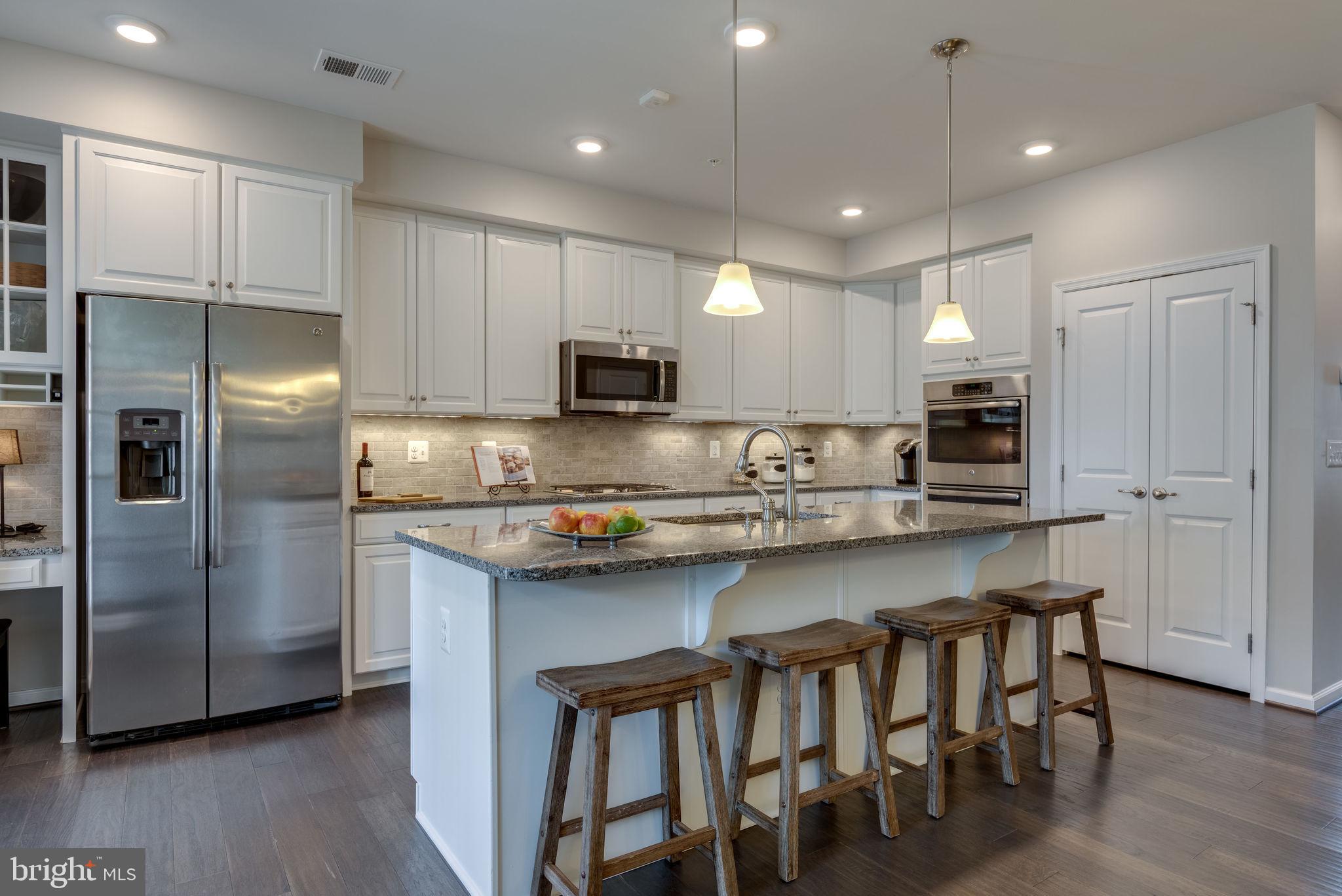 13617 Rockingham Lane Gainesville, VA 20155 - Photo 15 of 57 Nothing beats a well planned out kitchen!