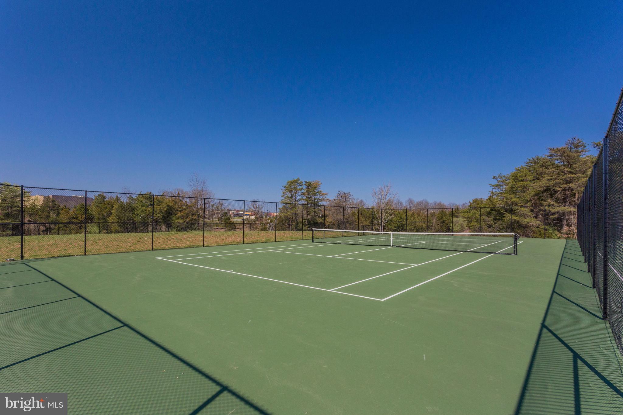 13617 Rockingham Lane Gainesville, VA 20155 - Photo 51 of 57 Tennis anyone?