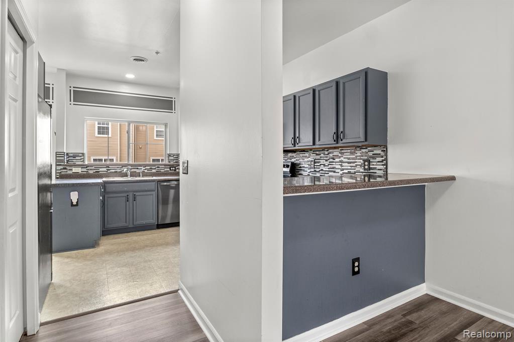 22722 Goddard Road Taylor, MI 48180 - Photo 12 of 37