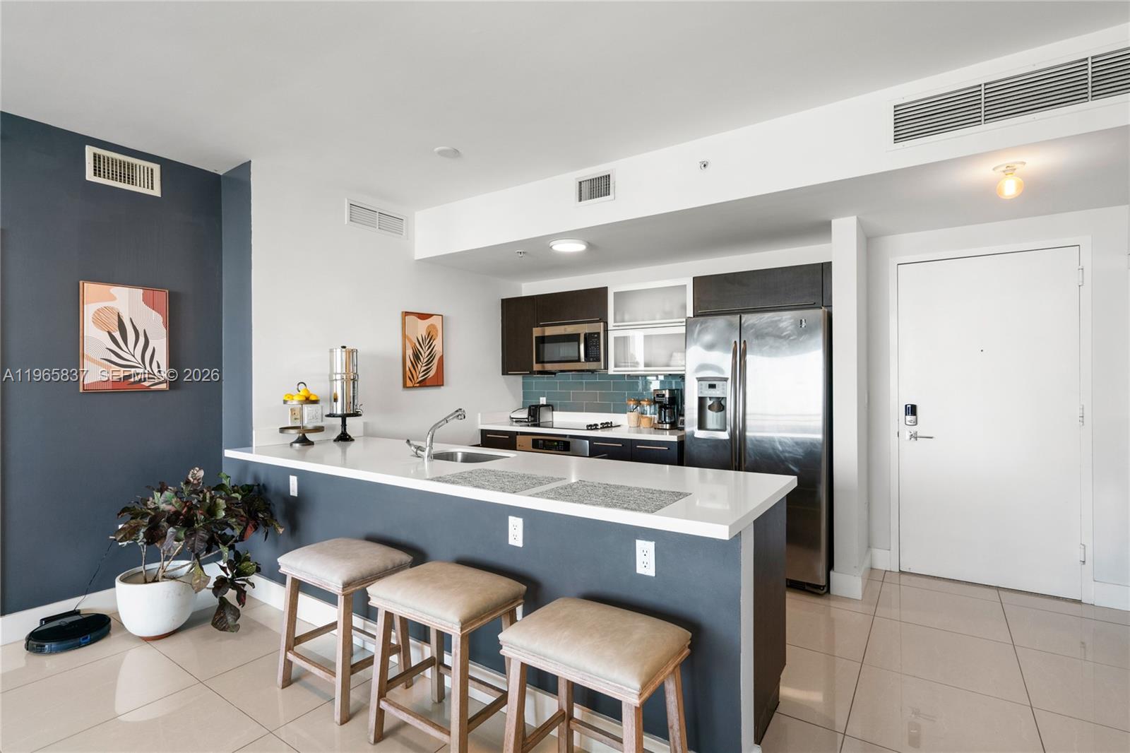 90 Southwest 3rd Street, Unit 2706 Miami, FL 33130 - Photo 17 of 68