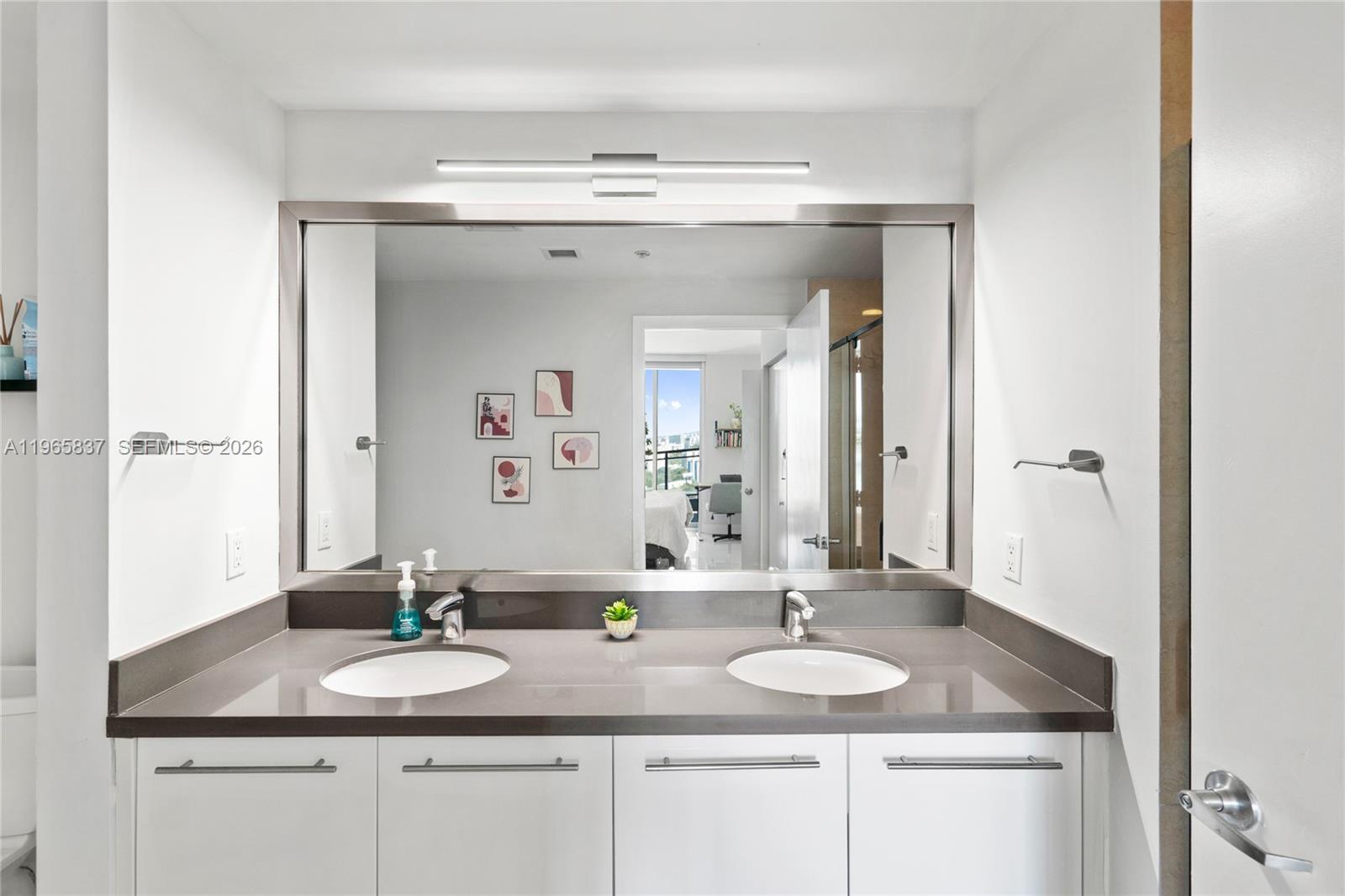 90 Southwest 3rd Street, Unit 2706 Miami, FL 33130 - Photo 26 of 68