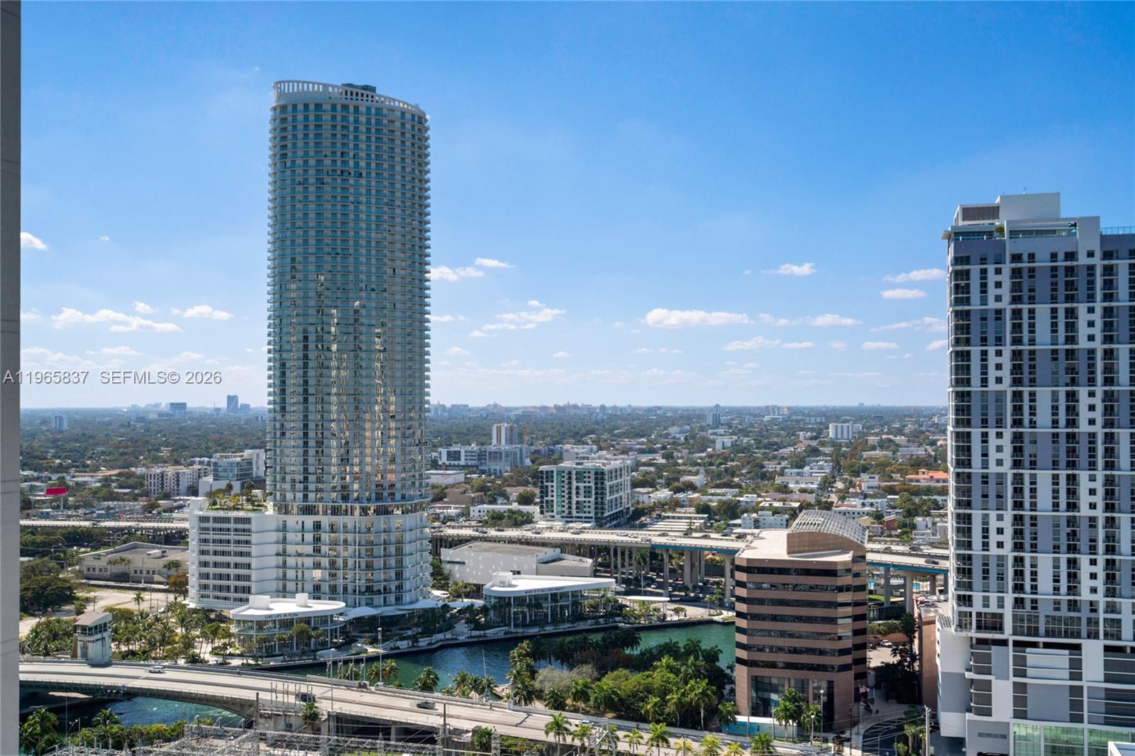 90 Southwest 3rd Street, Unit 2706 Miami, FL 33130 - Photo 32 of 68