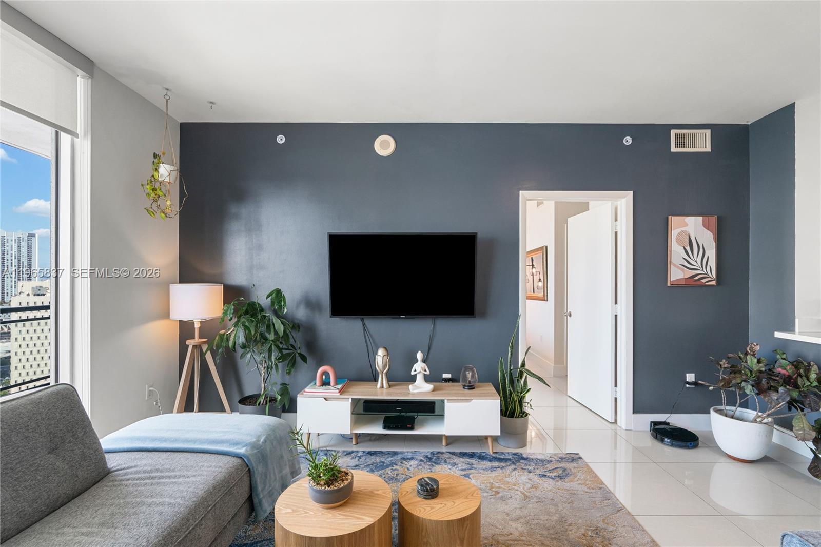 90 Southwest 3rd Street, Unit 2706 Miami, FL 33130 - Photo 4 of 68