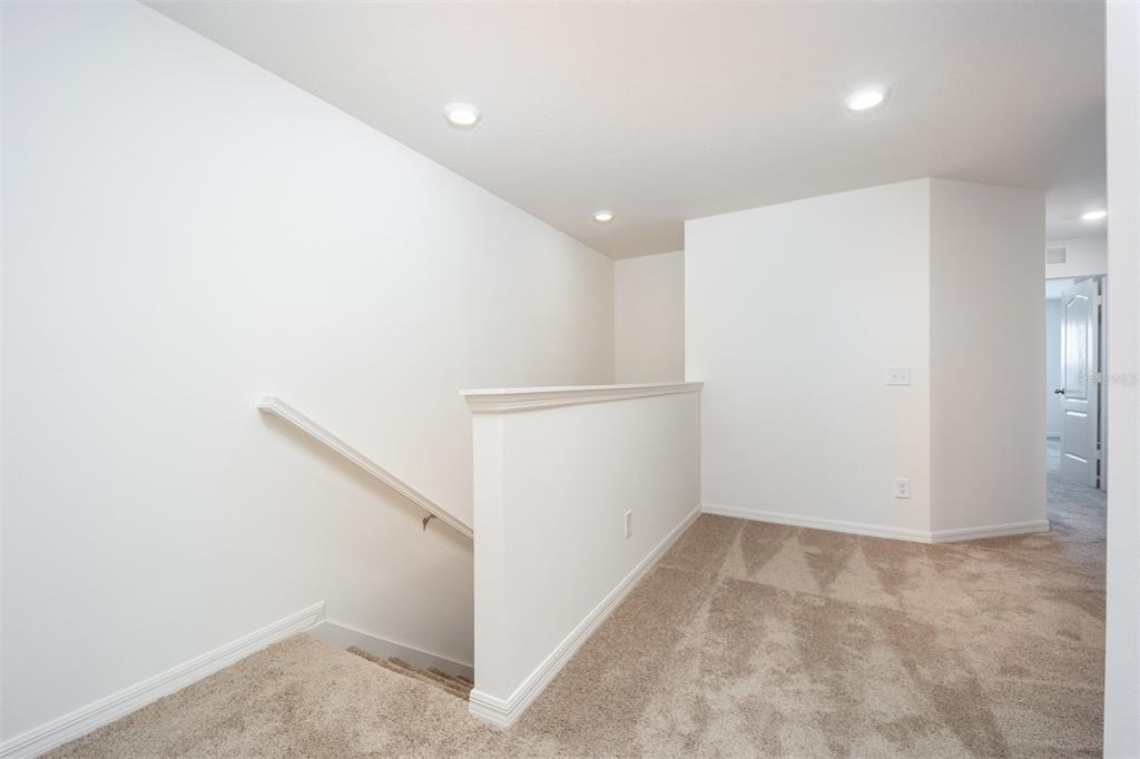 703 Poppy Lane Dundee, FL 33838 - Photo 9 of 16 a view of entryway