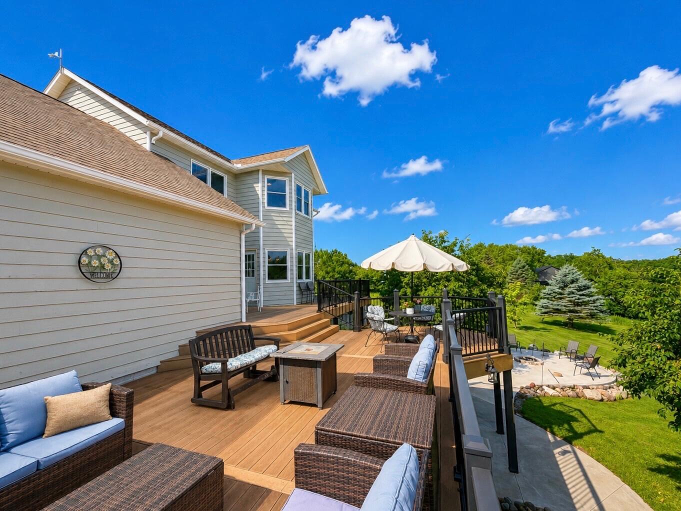 2220 Garvin Heights Road Winona, MN 55987 - Photo 36 of 59 36 deck
