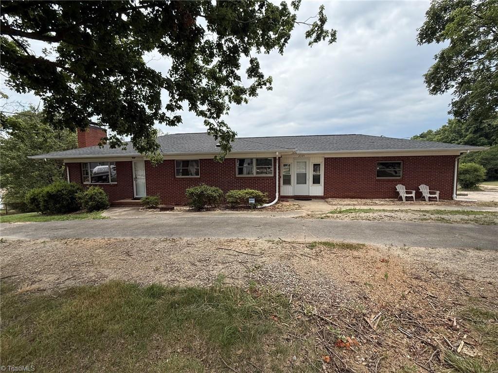 2345 Griffith Road Winston-Salem, NC 27103 - Photo 2 of 24