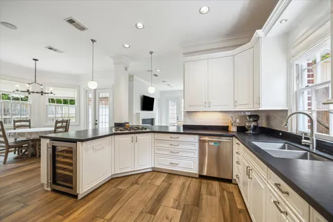 $1,595,000 | 3803 Byron Street, West University Place, TX 77005