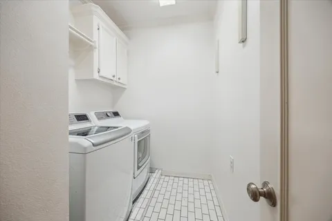 $1,595,000 | 3803 Byron Street, West University Place, TX 77005