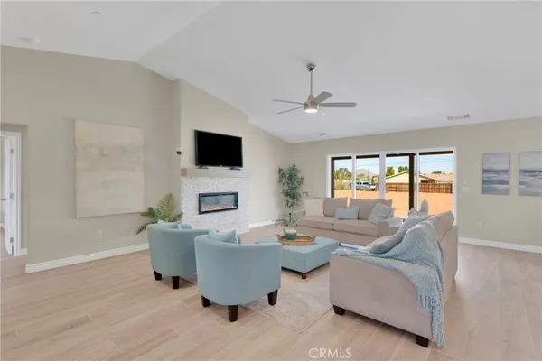 $590,000 | 21960 Ramona, Apple Valley, CA 92307