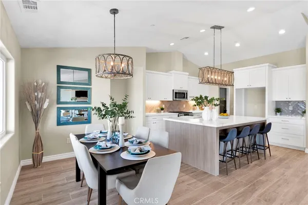 $590,000 | 21960 Ramona, Apple Valley, CA 92307