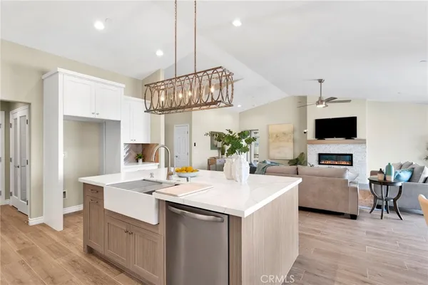 $590,000 | 21960 Ramona, Apple Valley, CA 92307