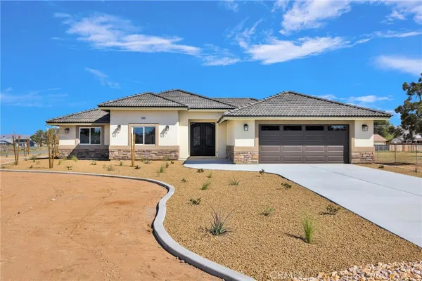 $590,000 | 21960 Ramona, Apple Valley, CA 92307