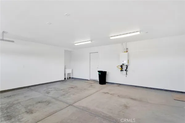 $590,000 | 21960 Ramona, Apple Valley, CA 92307