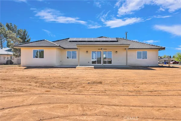 $590,000 | 21960 Ramona, Apple Valley, CA 92307