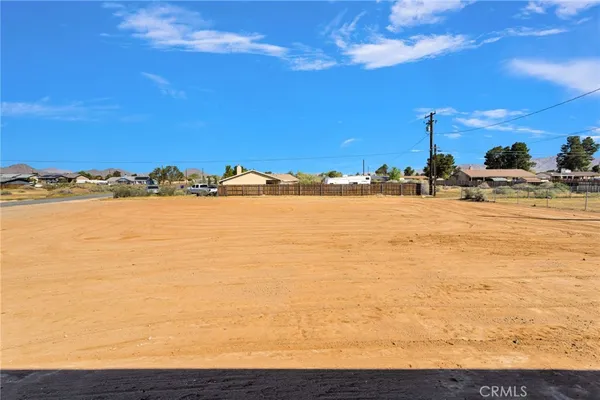 $590,000 | 21960 Ramona, Apple Valley, CA 92307
