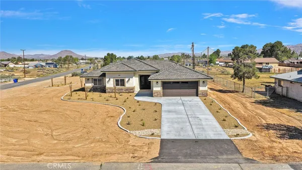 $590,000 | 21960 Ramona, Apple Valley, CA 92307