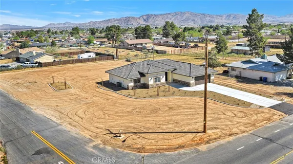 $590,000 | 21960 Ramona, Apple Valley, CA 92307