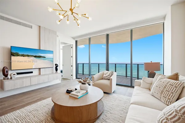 $16,000 | 900 North Ocean Boulevard, Unit 1005, Pompano Beach, FL 33062