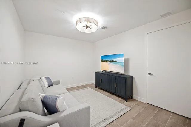 $16,000 | 900 North Ocean Boulevard, Unit 1005, Pompano Beach, FL 33062