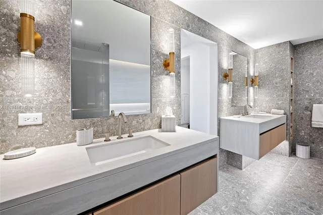 $16,000 | 900 North Ocean Boulevard, Unit 1005, Pompano Beach, FL 33062