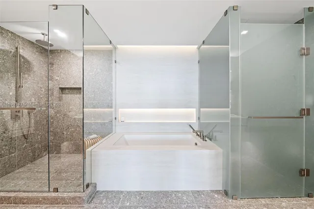 $16,000 | 900 North Ocean Boulevard, Unit 1005, Pompano Beach, FL 33062