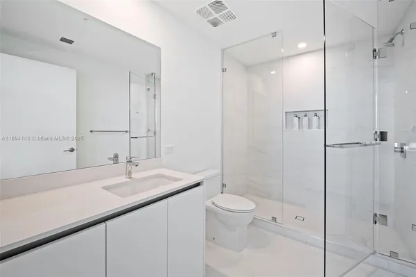 $16,000 | 900 North Ocean Boulevard, Unit 1005, Pompano Beach, FL 33062