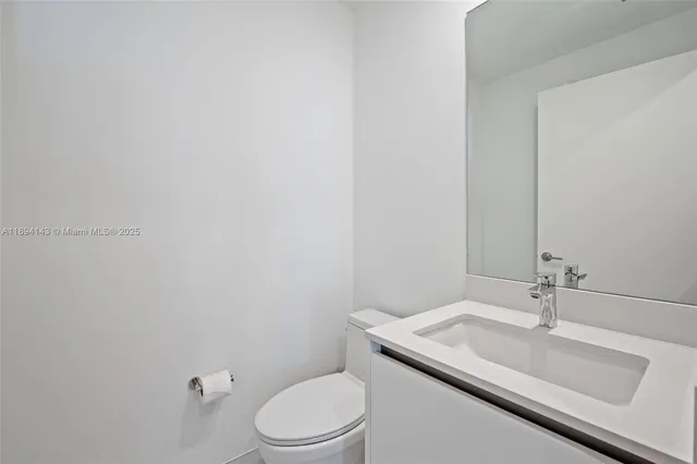 $16,000 | 900 North Ocean Boulevard, Unit 1005, Pompano Beach, FL 33062