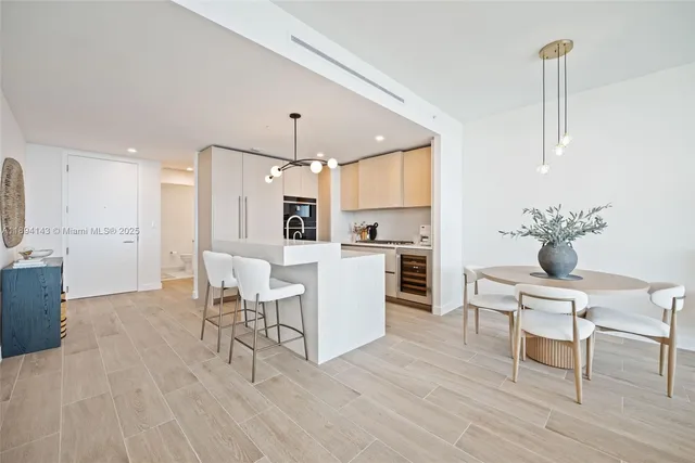 $16,000 | 900 North Ocean Boulevard, Unit 1005, Pompano Beach, FL 33062