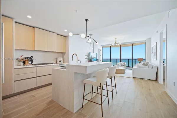 $16,000 | 900 North Ocean Boulevard, Unit 1005, Pompano Beach, FL 33062