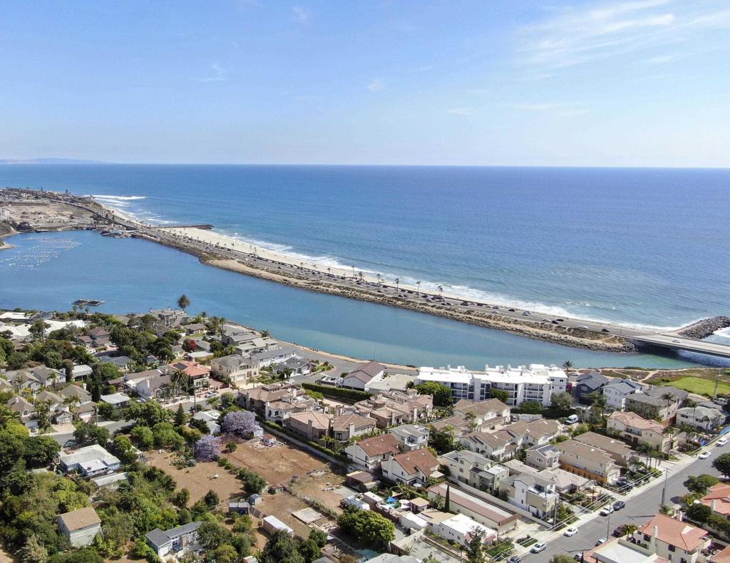 334 Date Avenue Carlsbad, CA 92008 - Photo 18 of 26 an aerial view of a city