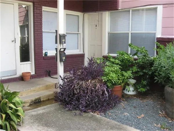 $960 | 2520 Hopkins Street, Unit I, Houston, TX 77006