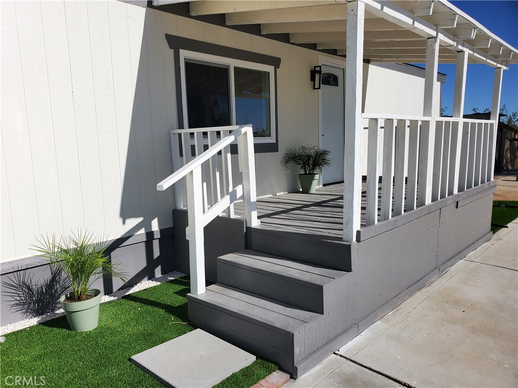9870 Cody Road Lucerne Valley, CA 92356 - Photo 2 of 37