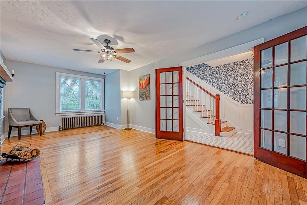 647 Cascade Road Pittsburgh, PA 15221 - Photo 3 of 25 Gallery Image 3