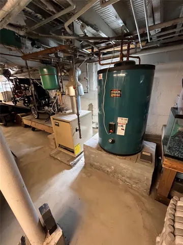 $779,000 | 11 East Avenue, Lawrence, NY 11559