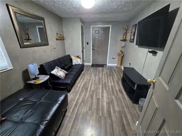 $270,000 | 1605 Culbertson Avenue, New Albany, IN 47150