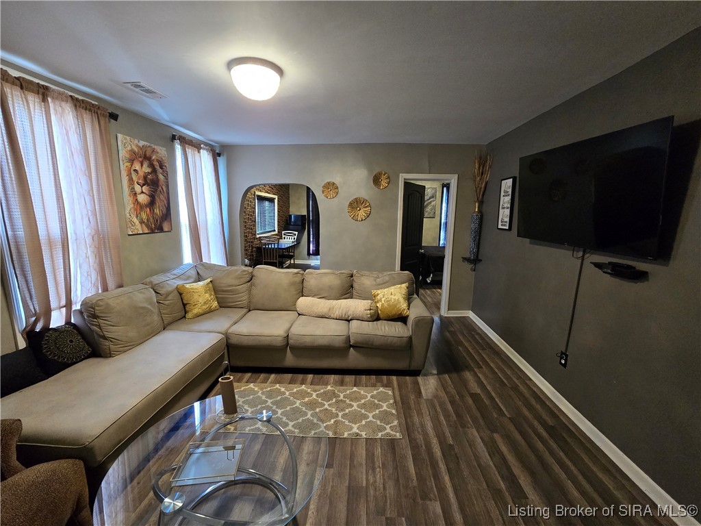 1605 Culbertson Avenue New Albany, IN 47150 - Photo 2 of 42