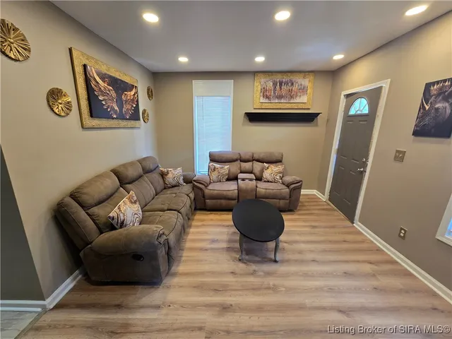 $270,000 | 1605 Culbertson Avenue, New Albany, IN 47150