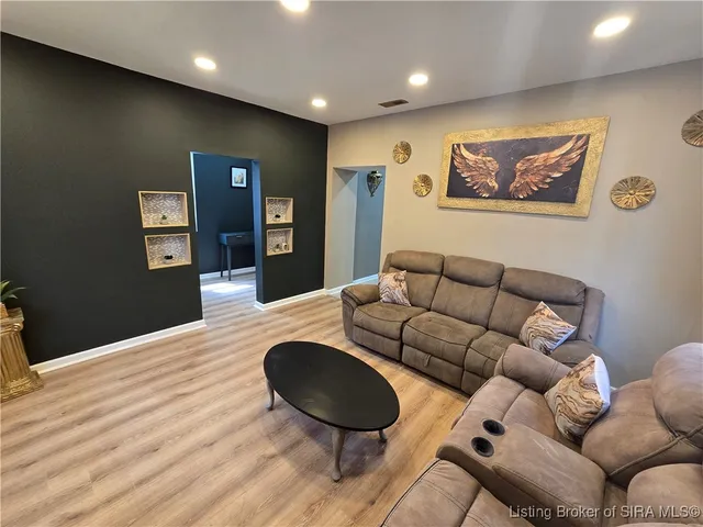 $270,000 | 1605 Culbertson Avenue, New Albany, IN 47150