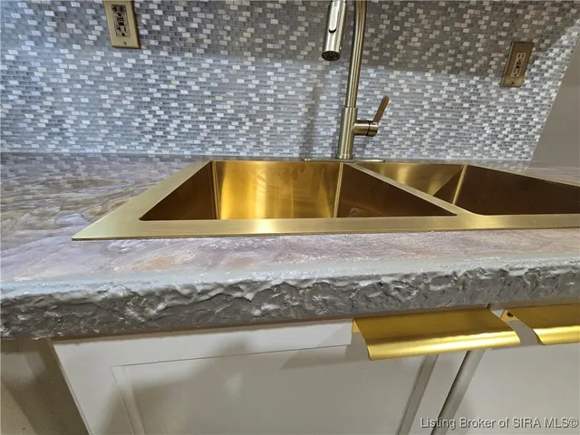 $270,000 | 1605 Culbertson Avenue, New Albany, IN 47150