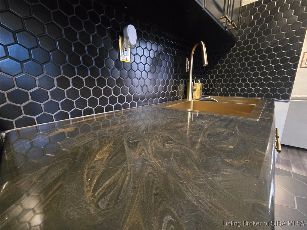 1605 Culbertson Avenue New Albany, IN 47150 - Photo 5 of 42