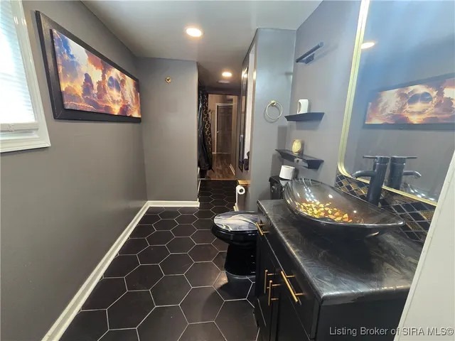 $270,000 | 1605 Culbertson Avenue, New Albany, IN 47150