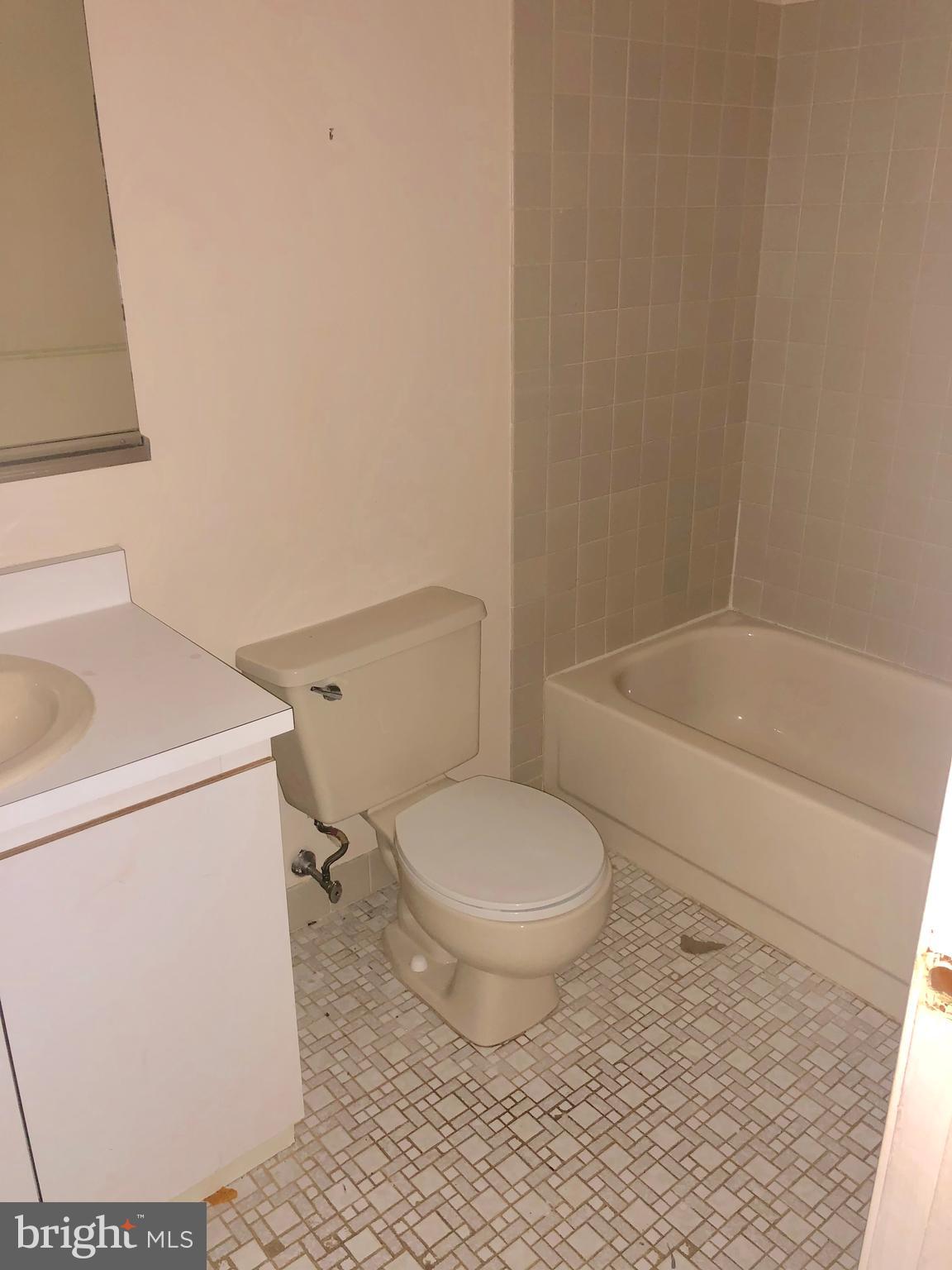 301 Byberry Road, Unit E1 Philadelphia, PA 19116 - Photo 9 of 18 Gallery Image 9