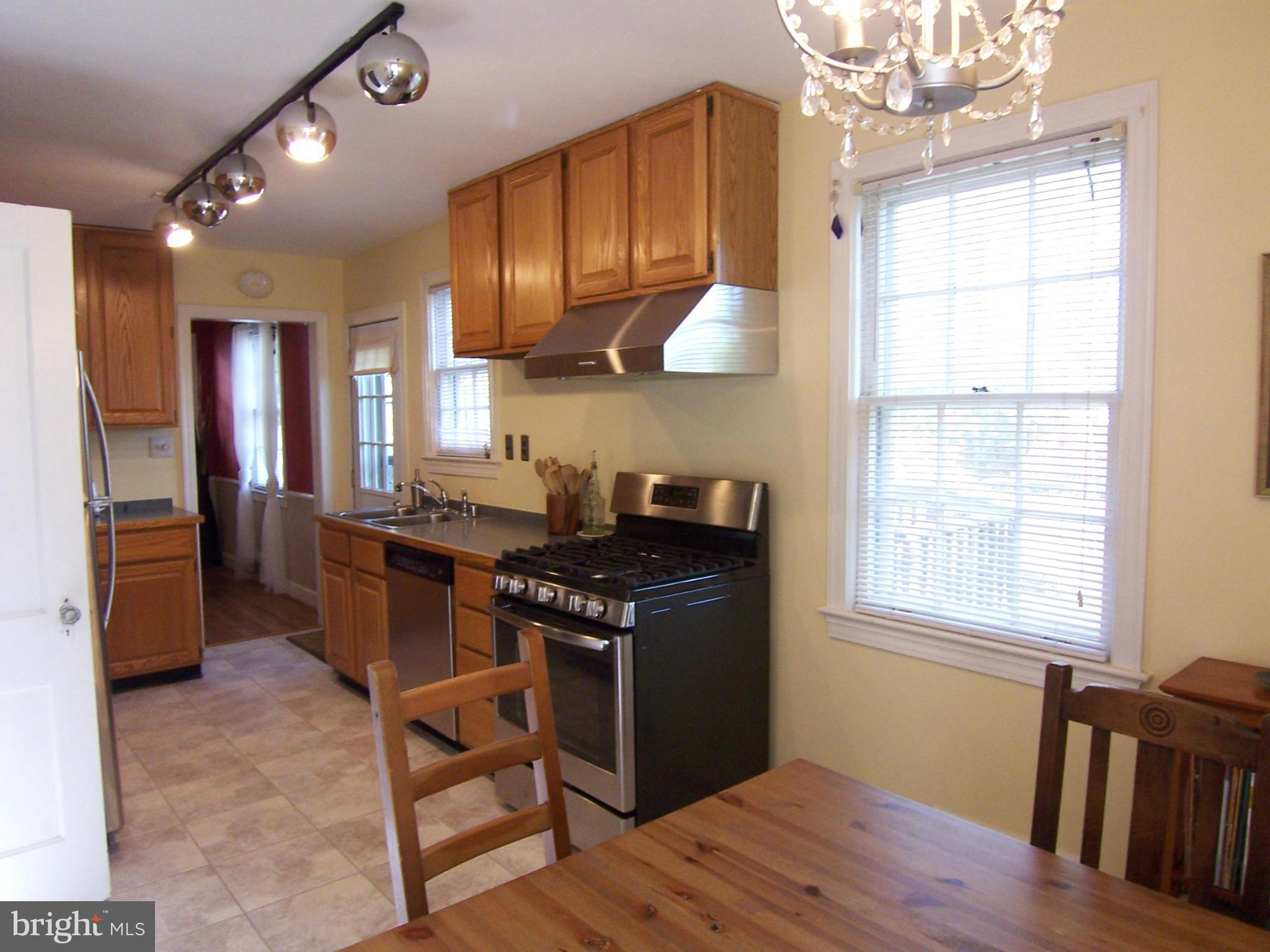 207 Hartwell Road Silver Spring, MD 20901 - Photo 11 of 30 Kitchen