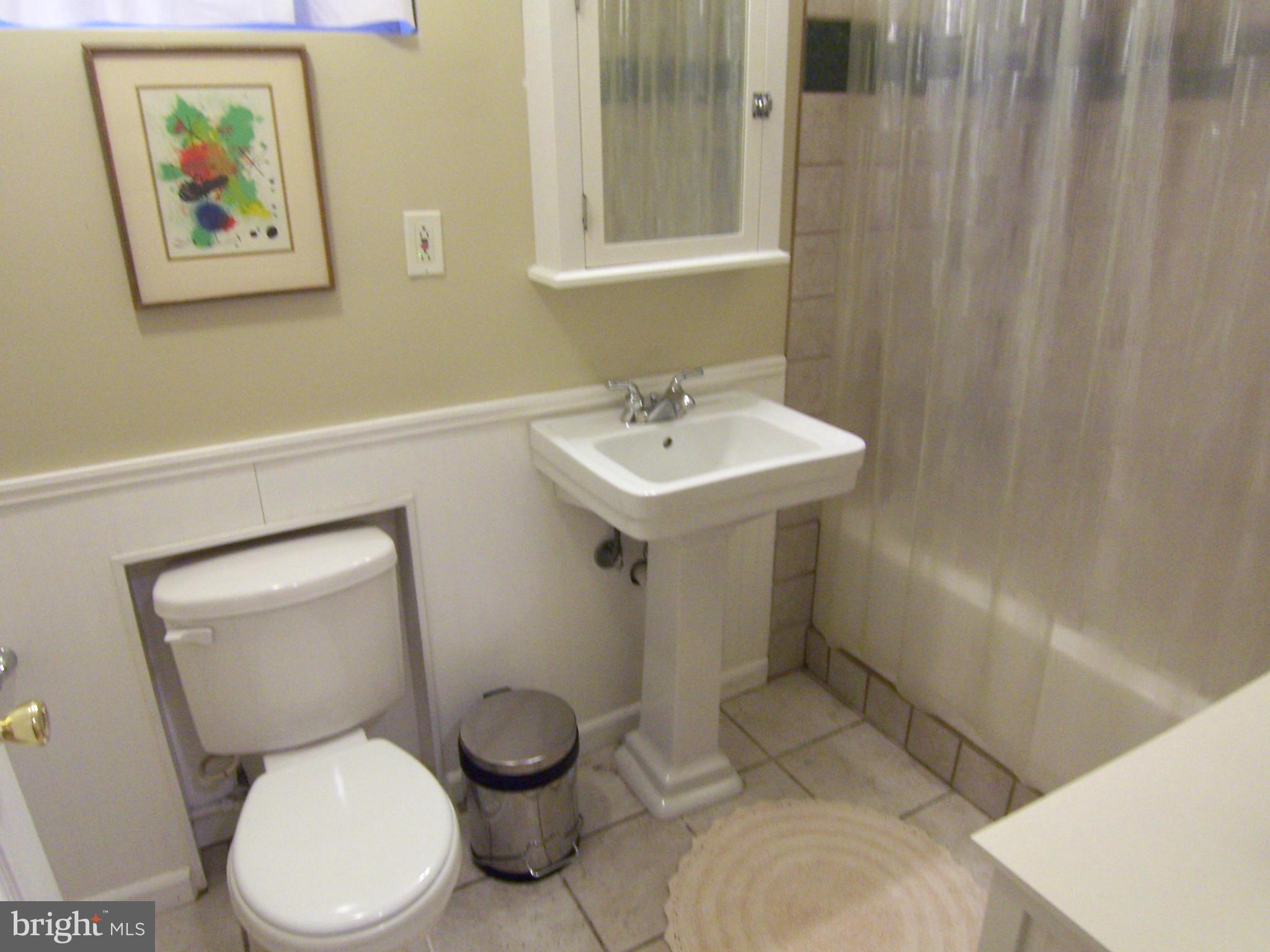 207 Hartwell Road Silver Spring, MD 20901 - Photo 27 of 30 Bath