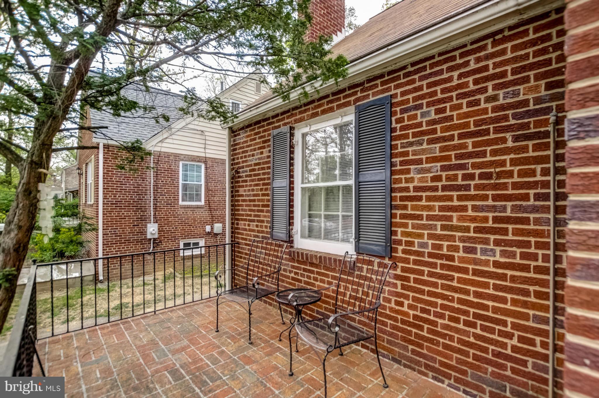 207 Hartwell Road Silver Spring, MD 20901 - Photo 30 of 30 Exterior (Front)