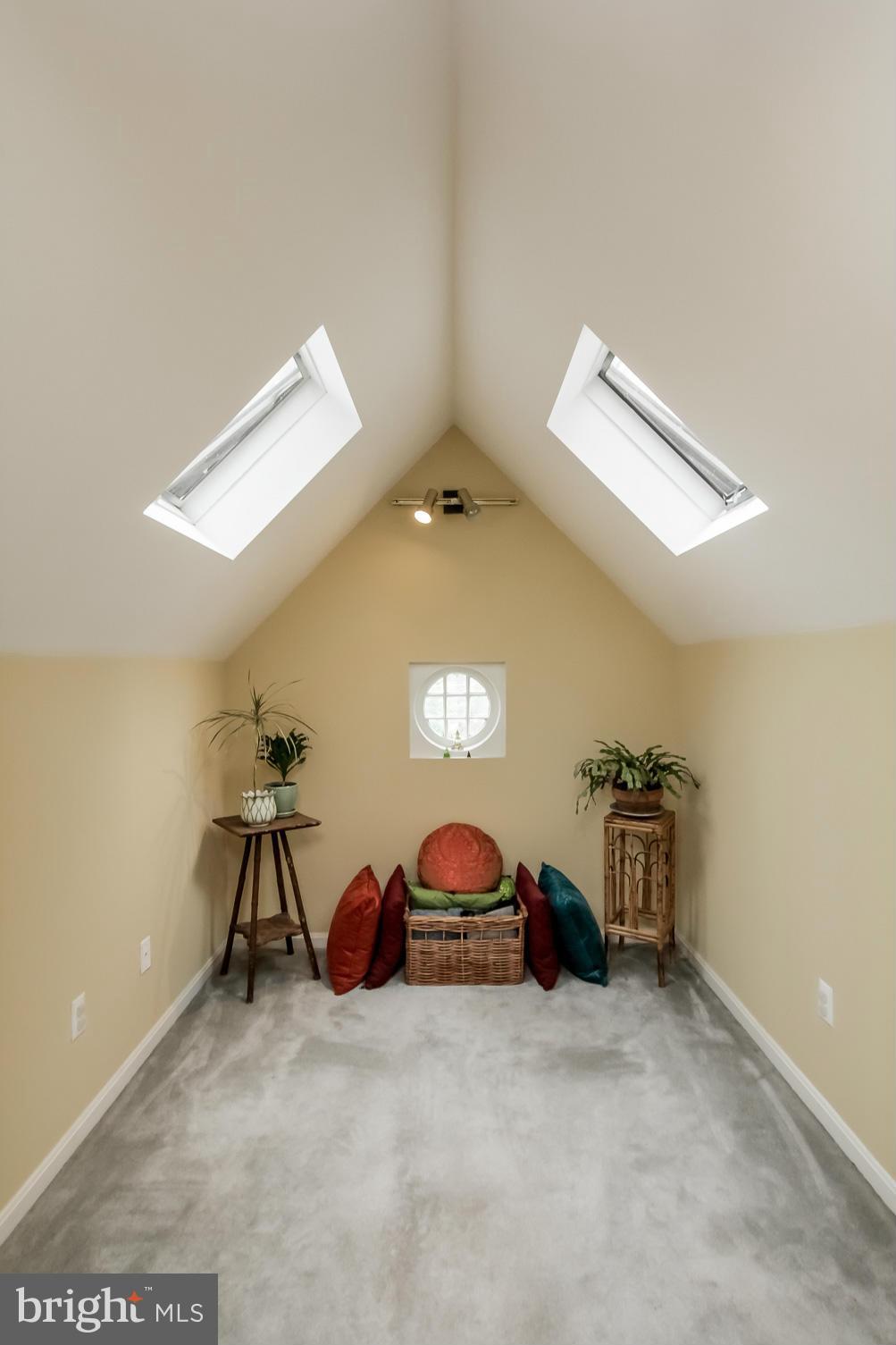 207 Hartwell Road Silver Spring, MD 20901 - Photo 5 of 30 Interior (General)