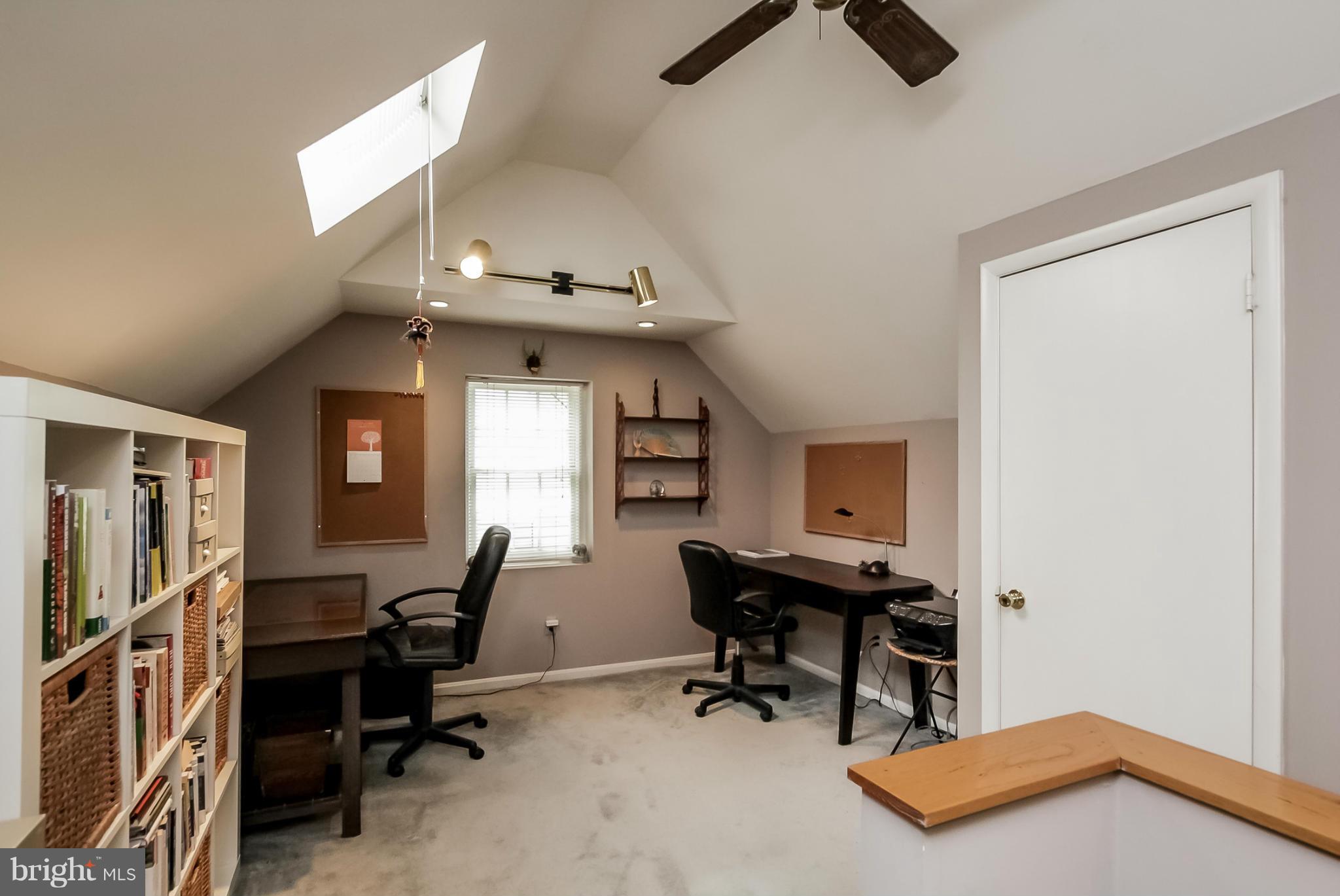 207 Hartwell Road Silver Spring, MD 20901 - Photo 6 of 30 Interior (General)