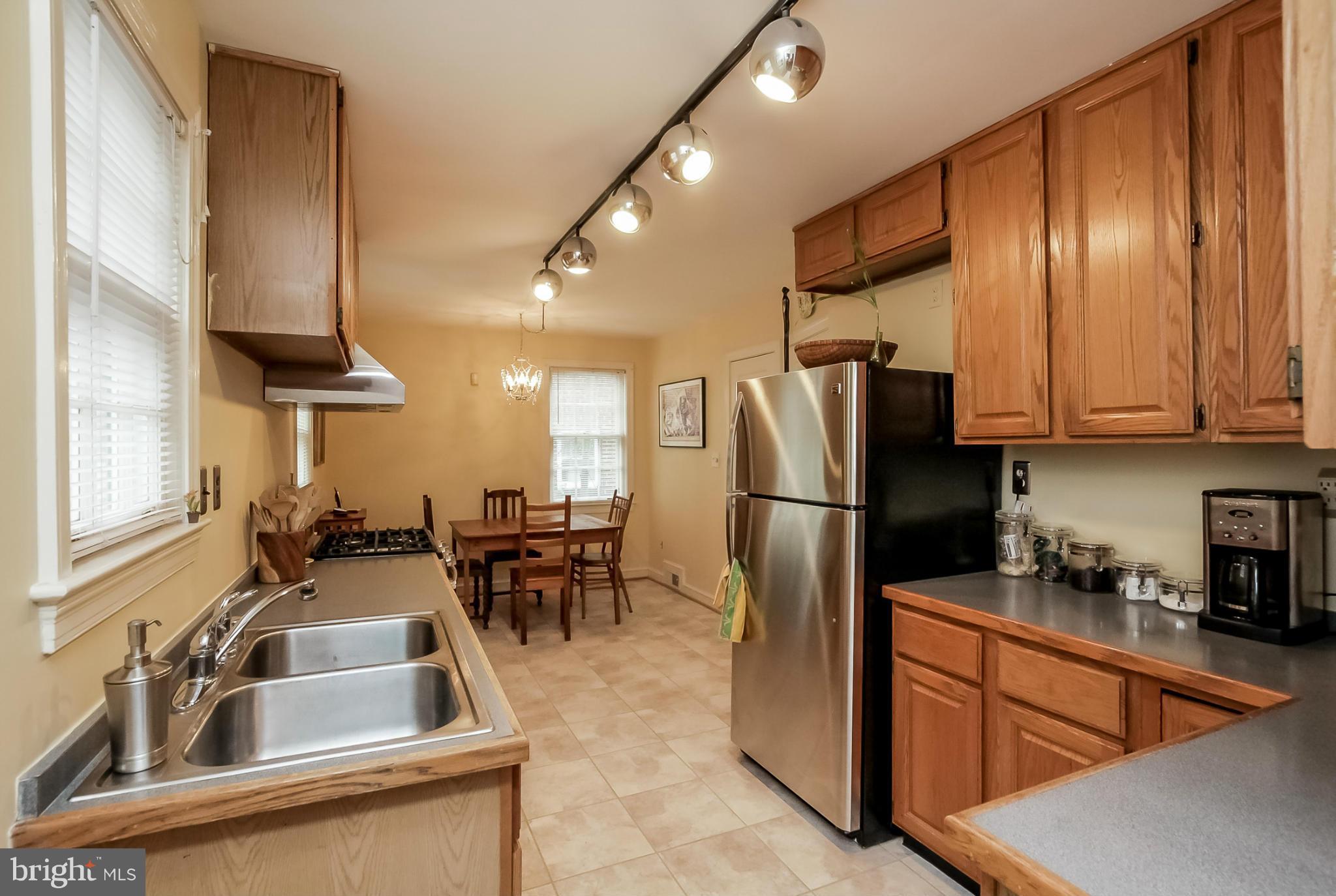207 Hartwell Road Silver Spring, MD 20901 - Photo 9 of 30 Kitchen